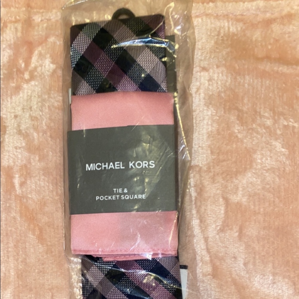 MICHAEL KORS TIE